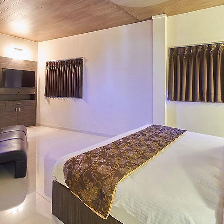 Hotel Gormoh 아흐메다바드 외부 사진