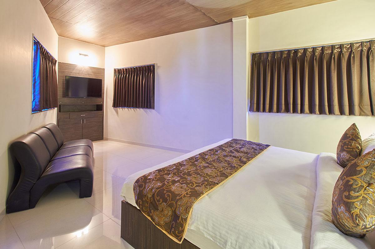 Hotel Gormoh 아흐메다바드 외부 사진