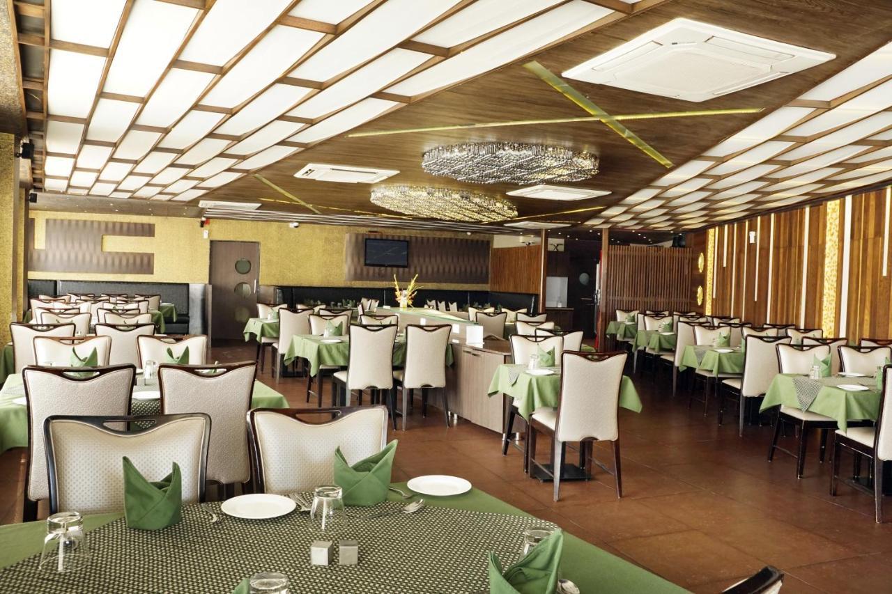 Hotel Gormoh 아흐메다바드 외부 사진
