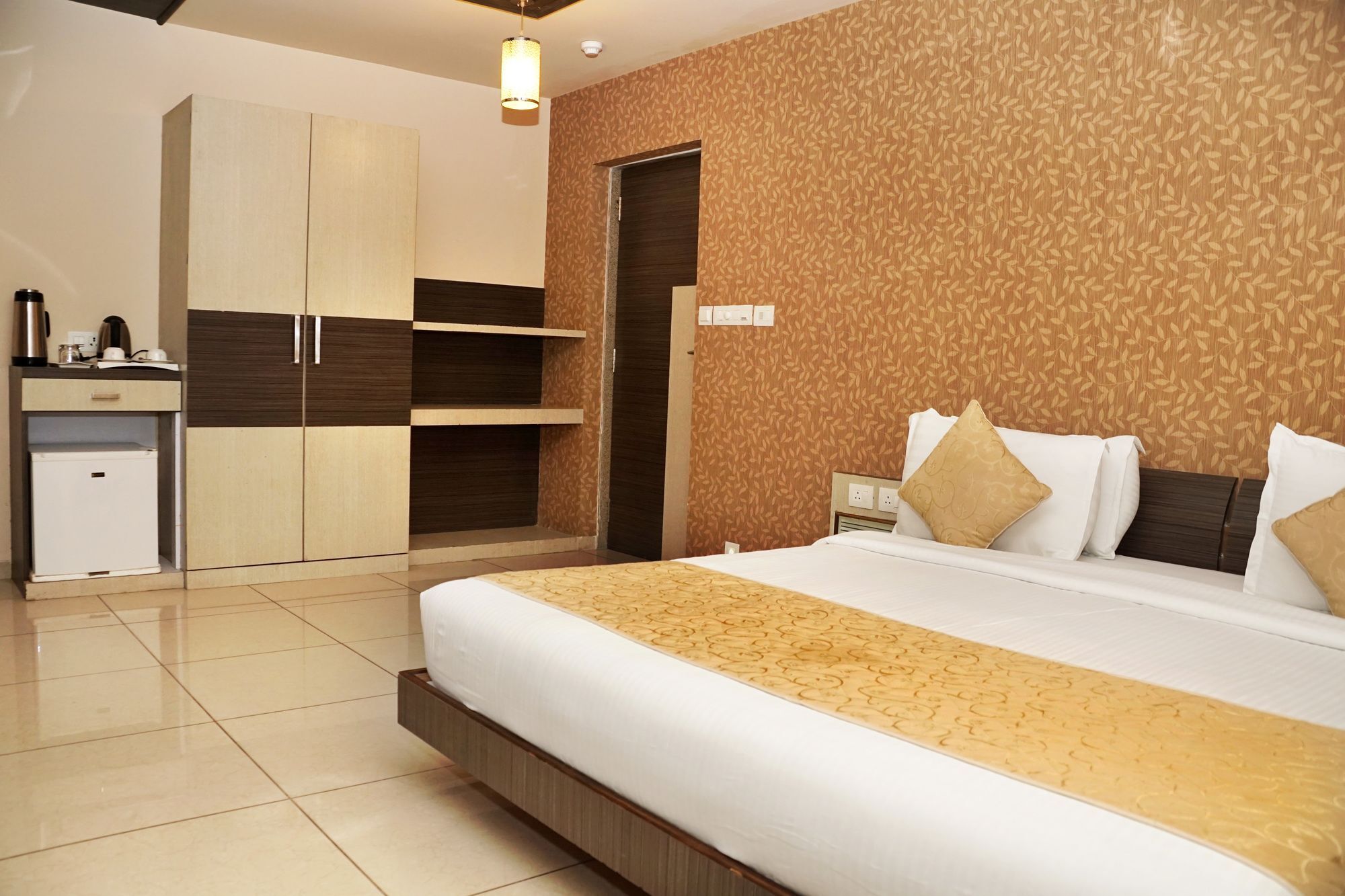 Hotel Gormoh 아흐메다바드 외부 사진